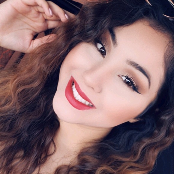 Meet your Posher, Viviana - Picture 1 of 1